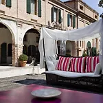 Moro Lin Design 4*