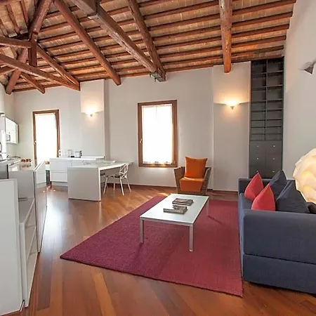 Moro Lin Design 4* Mestre