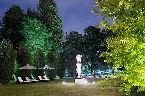 Moro Lin Design Apart Otel 4*