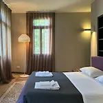 Lägenhetshotell Moro Lin Design 4*