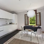 Moro Lin Design 4* Mestre