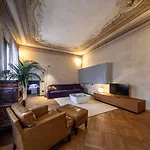 Moro Lin Design 4*