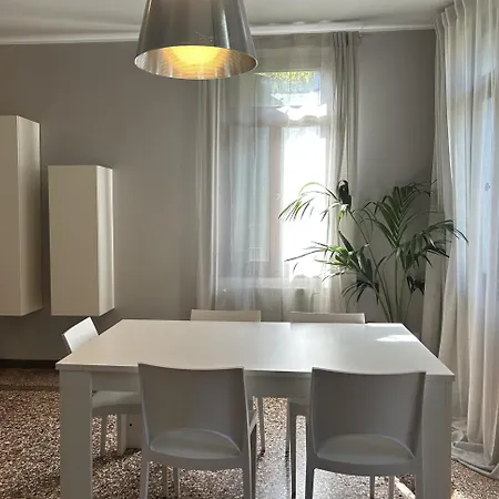 Moro Lin Design Aparthotel 4*