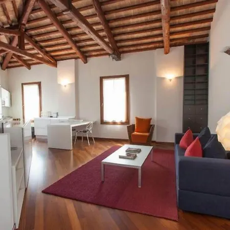 Moro Lin Design Aparthotel
