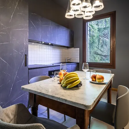 Moro Lin Design Aparthotel 4*
