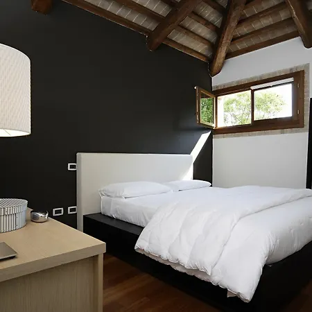 Moro Lin Design Aparthotel 3*